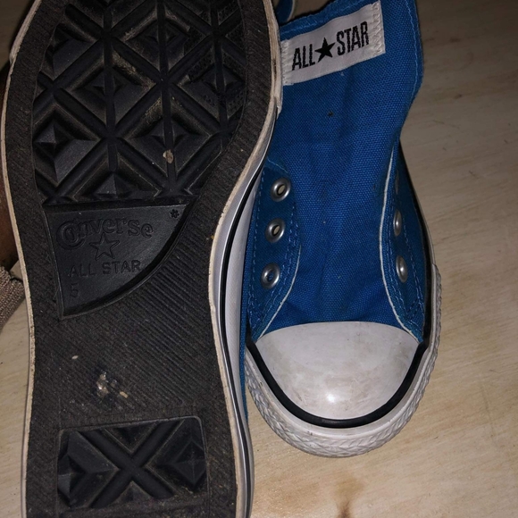 Sneakers - Picture 3 of 4